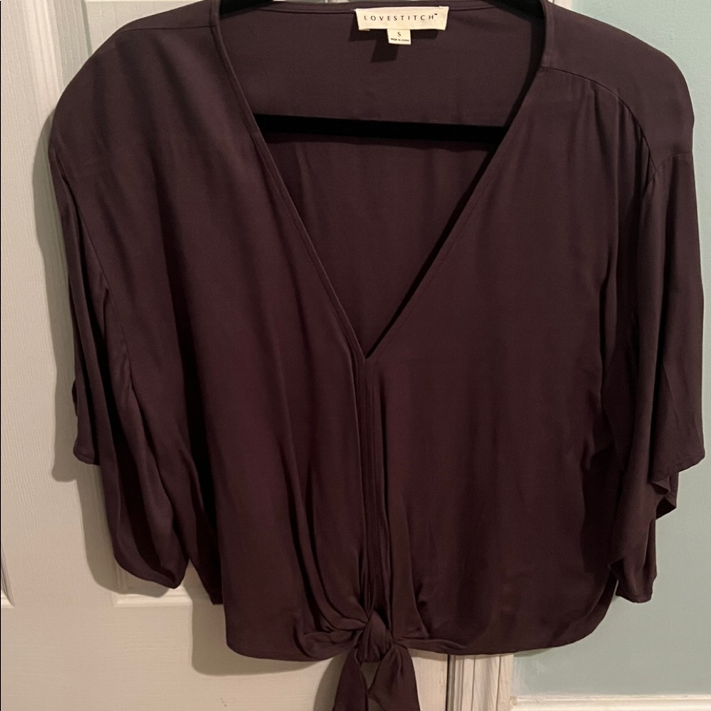 Cute top with tie
